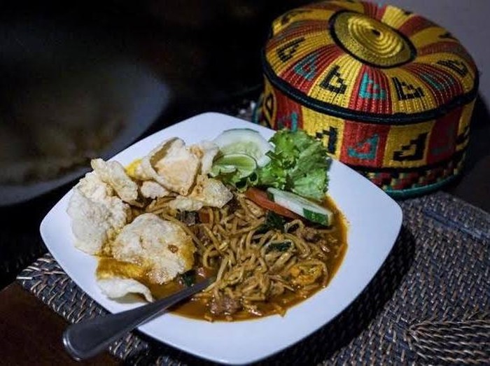 Mie Dua Rasa Midura: Rahasia Rasa yang Menggigit Jiwa Cilacap